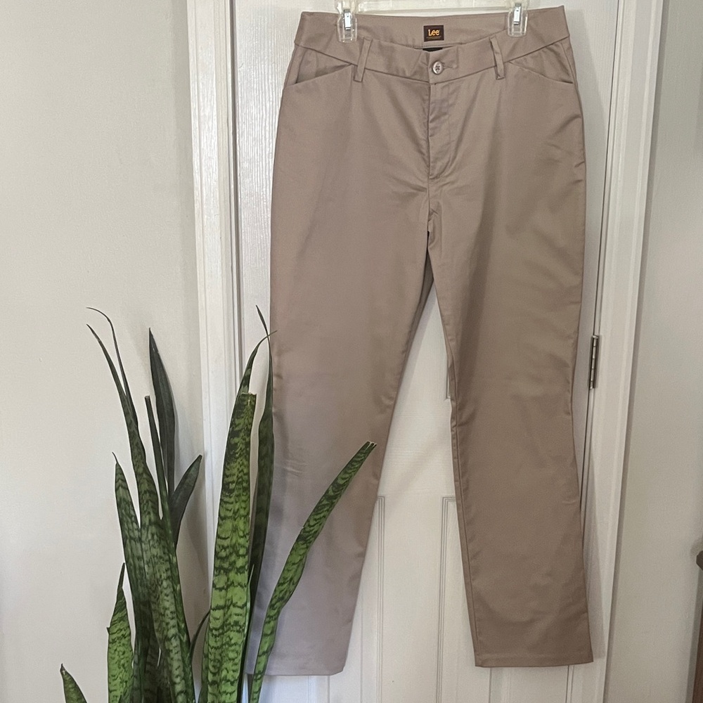 Lee Women's Tan wrinkle free trousers